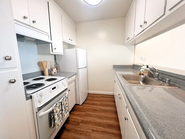 Cocina - 3633 Colegrove Apartments