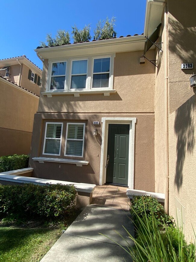 Photo - Dublin Tri Level Townhome 2 Br. 2.5 Ba. Tw...