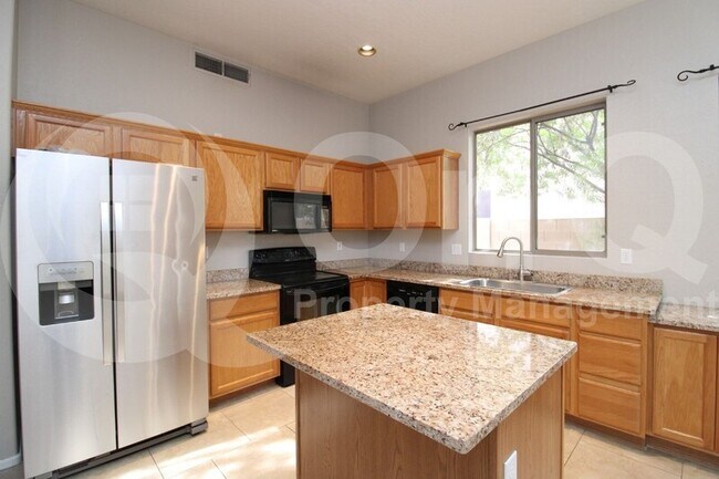 Building Photo - 3892 S Felix Pl