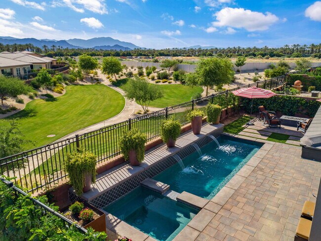 Building Photo - 51545 Clubhouse Dr