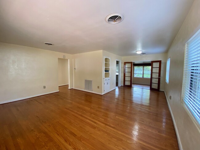Building Photo - 1671 Dale Ave