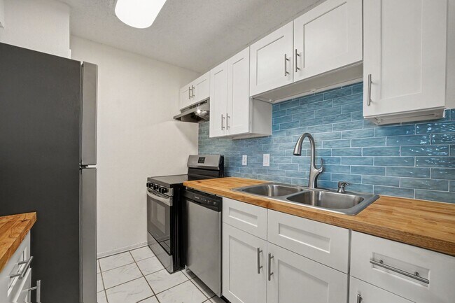 Foto del edificio - 12660 Ashford Point Dr
