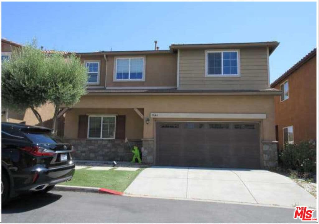 Primary Photo - 9644 Pine Orchard St