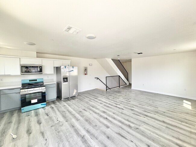 Foto del edificio - 1237 N Kenmore Ave