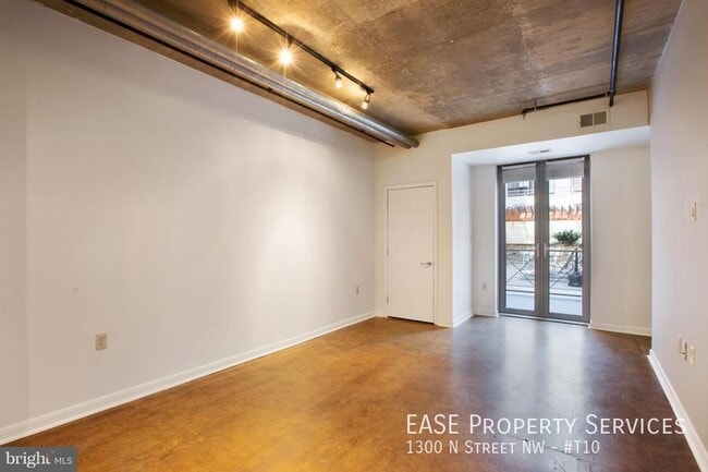 Building Photo - 1300 N St NW