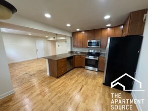 Building Photo - 6301 N Francisco Ave