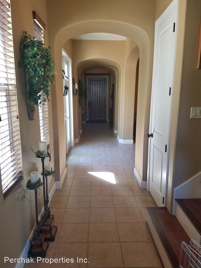 Building Photo - 5 br, 4 bath House - 2300 Oleaster Drive