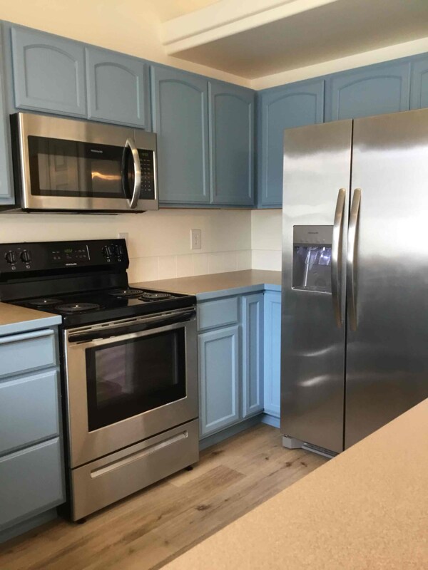 Building Photo - 2917 W Versailles Dr