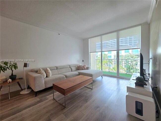 Foto del edificio - 2000 N Bayshore Dr