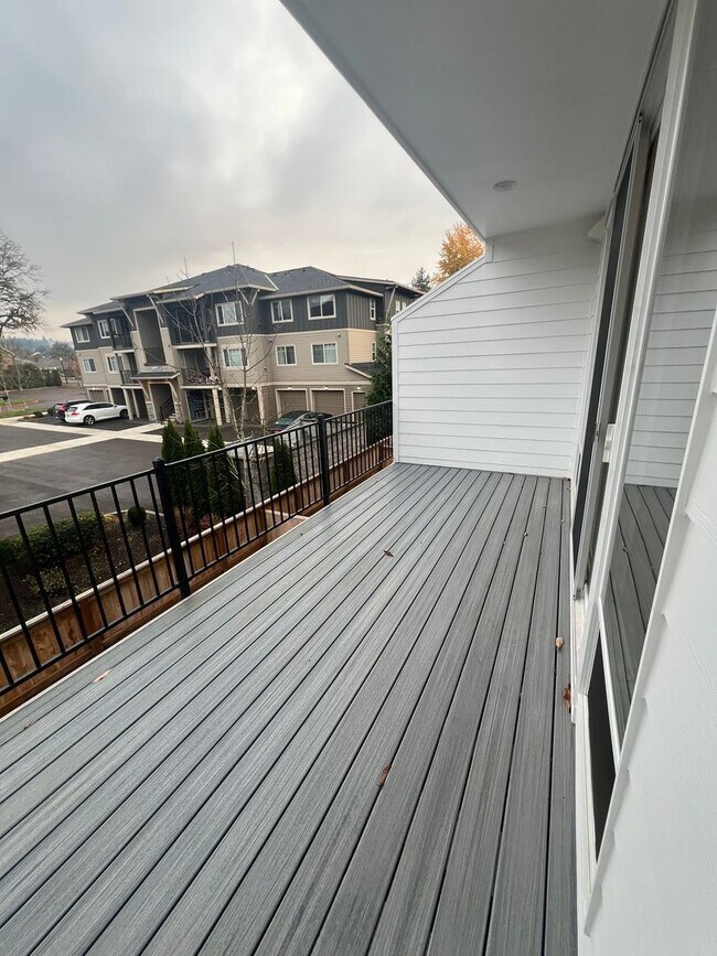 Foto del edificio - Stunning Tigard Home with Private In-Law Suite & Flexible Living Options