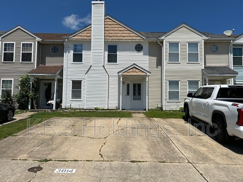 Primary Photo - 3014 Glastonbury Cir