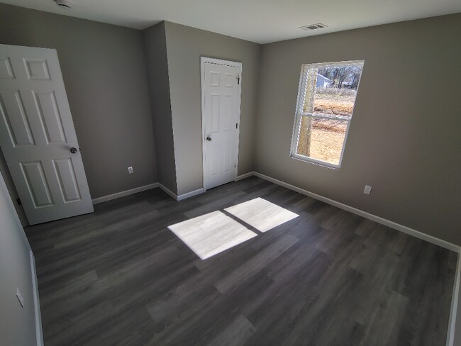 Building Photo - 34 lyla Ln