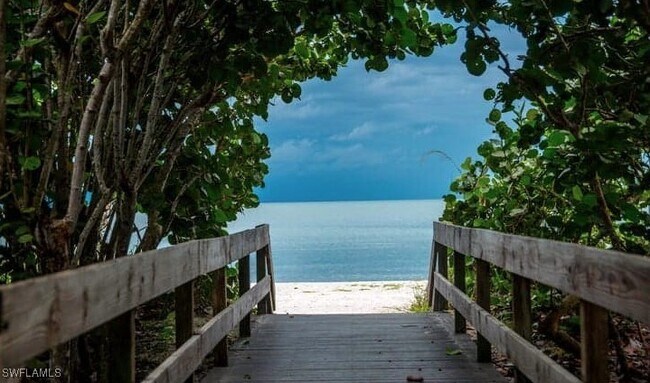 Foto del edificio - 4895 Bonita Beach Rd SW
