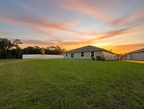 Building Photo - 4183 SW 82nd Ln