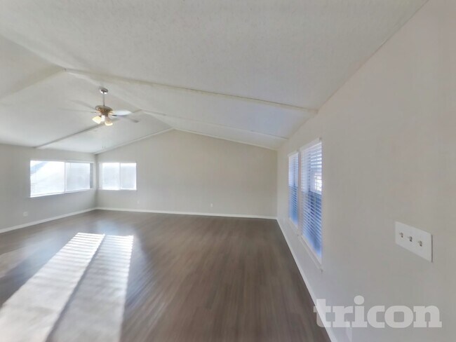 Building Photo - 2128 Placid Dr