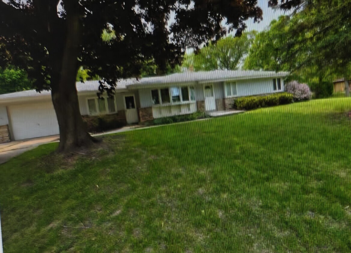 Foto principal - 4465 N 147th St