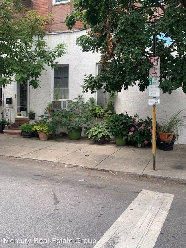 Building Photo - 1 br, 1 bath House - 1600 W Ritner St 2nd Fl