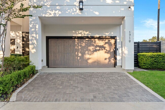 Building Photo - Enjoy Modern Living by Titan Homes!