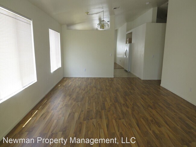 Foto del edificio - 3 br, 2 bath House - 9326 Snow Flower Ave.