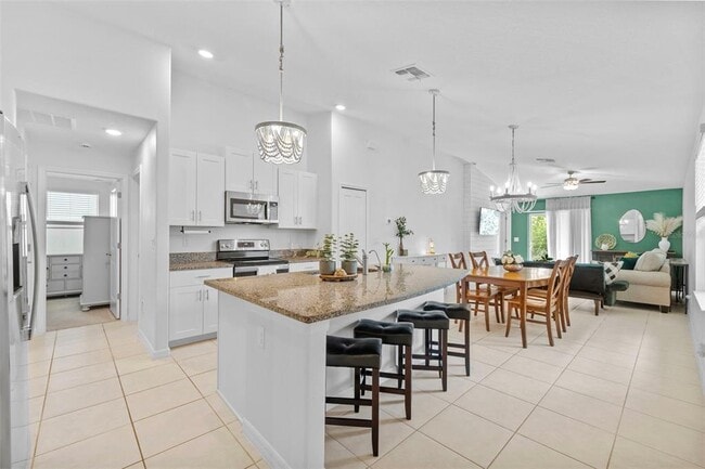 Building Photo - 5554 Blue Azure Dr