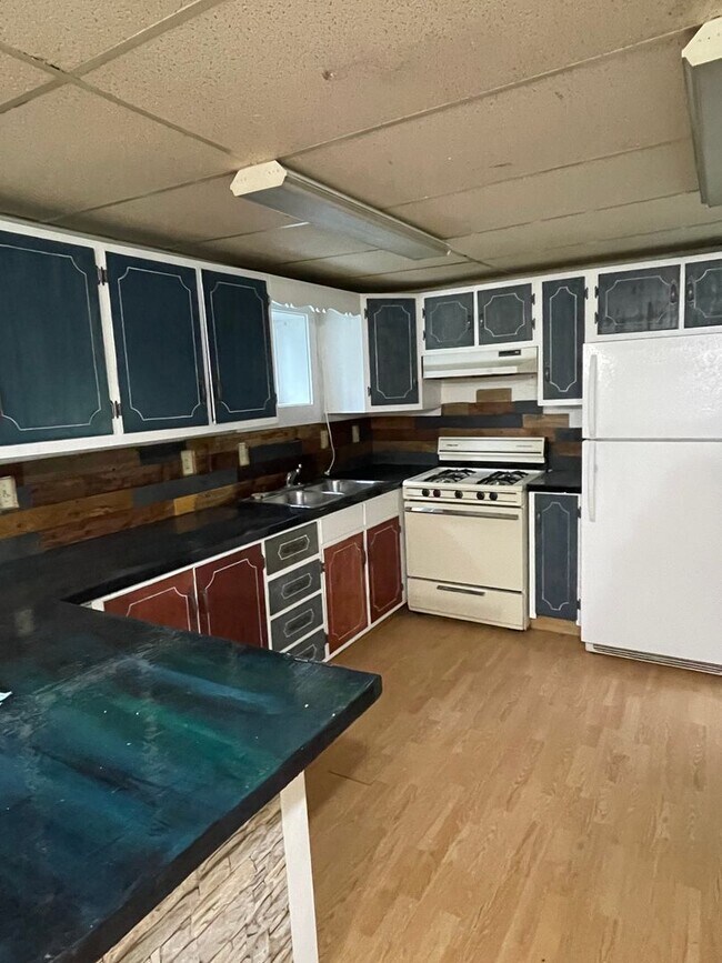 Building Photo - 21107 Raven Street - JB