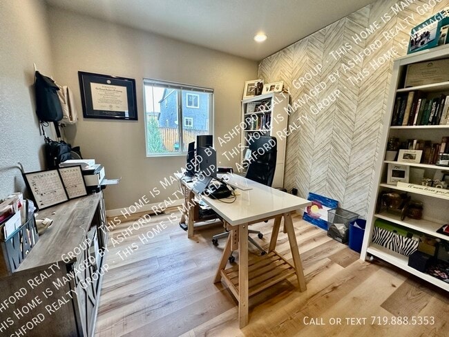 Foto del edificio - 7772 Wagonwood Pl