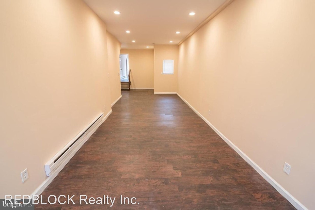 Foto principal - 6002 Master St