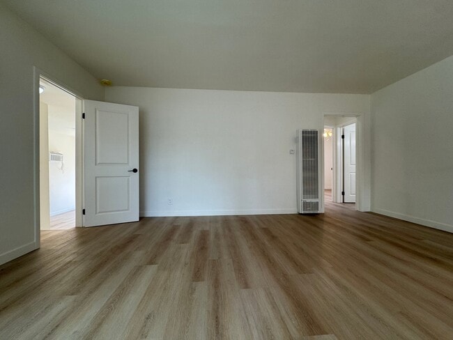 Photo - 11824 Ocean Park Blvd Apartment