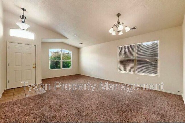 Foto del edificio - 8004 Corn Mountain Pl NW