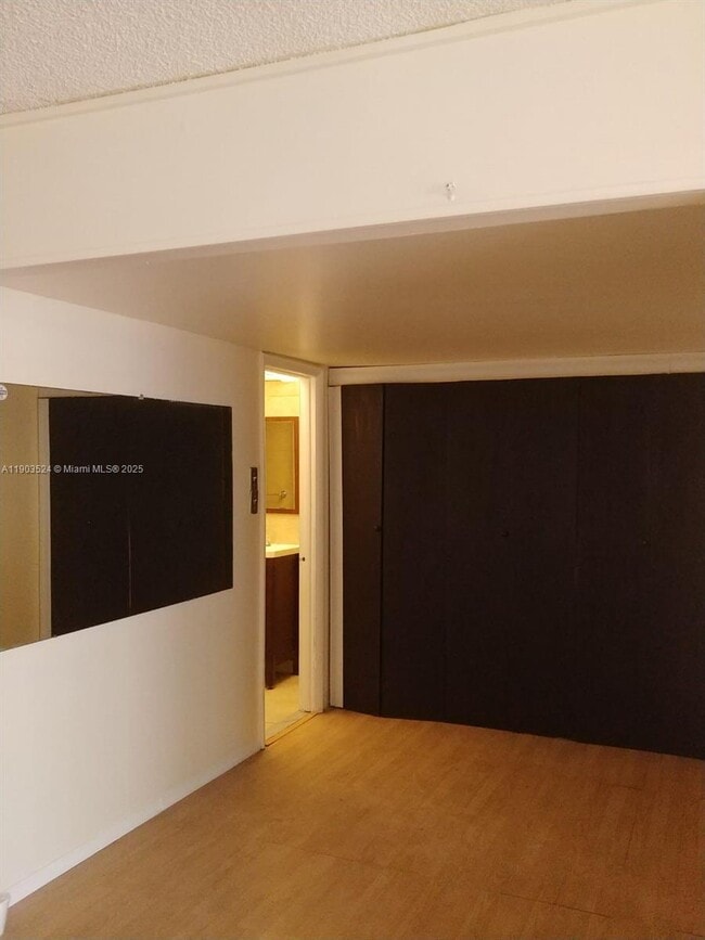 Foto del edificio - 16710 NE 9th Ave