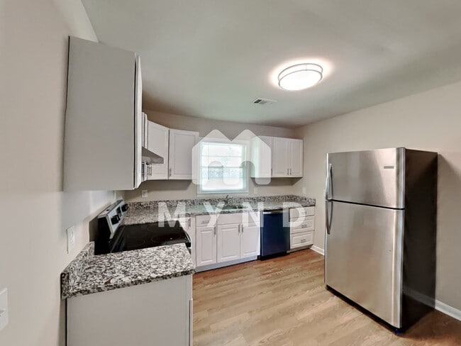 Building Photo - 6189 Castlewood Dr