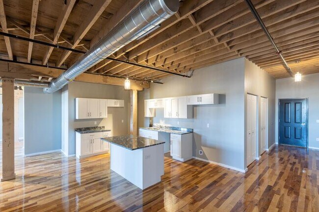 Building Photo - 116 N 4th St