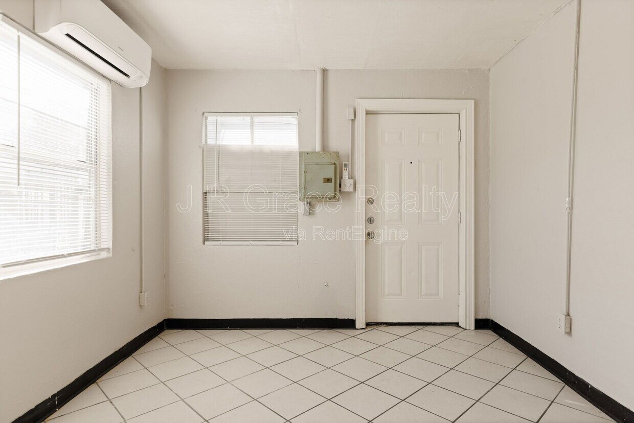 Foto principal - 2807 Bellmead Dr