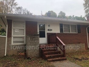 Building Photo - 3649 Dresden Dr E