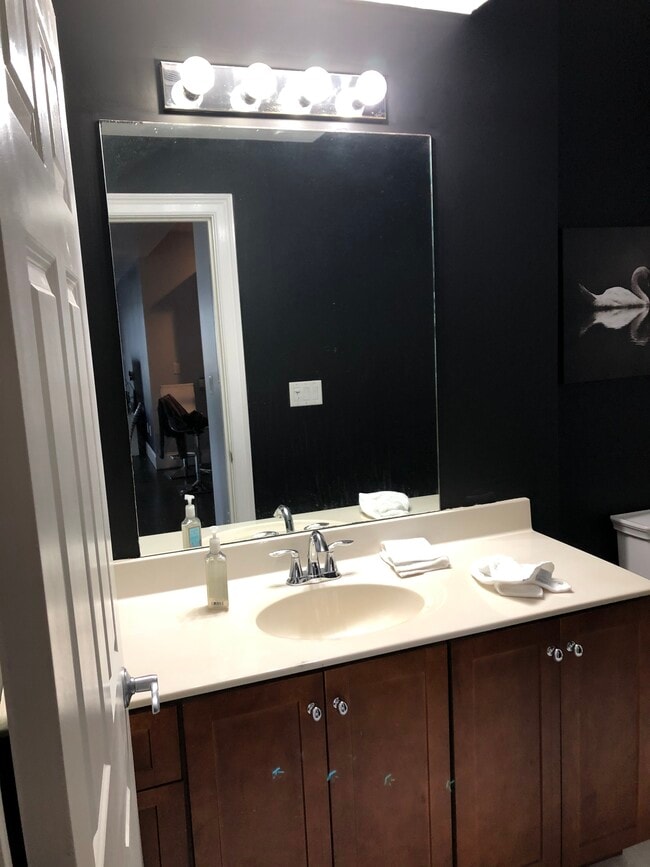 Building Photo - 87 Franklin St