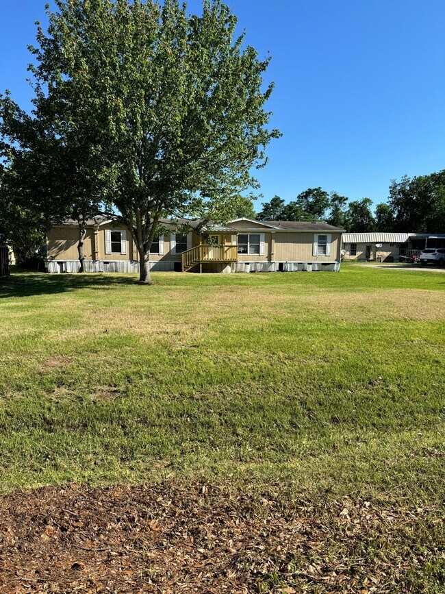 Foto del edificio - 15710 Cypress Garden Dr