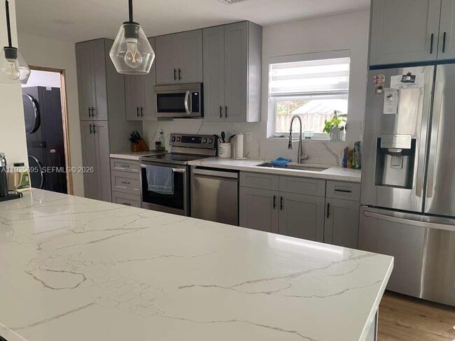 Building Photo - 6829 NW 12th St