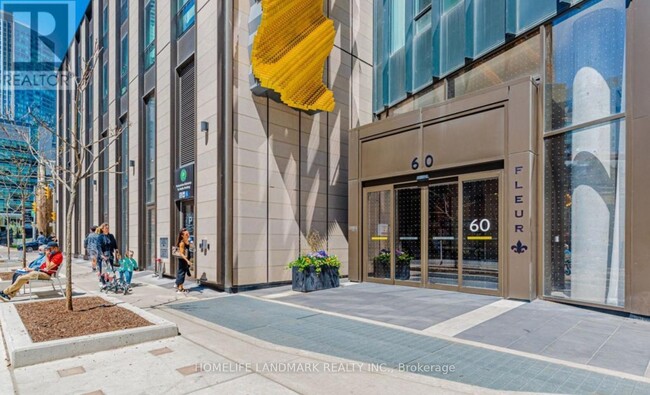 Building Photo - 60 Shuter St