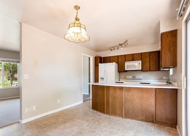 Foto del edificio - 6631 S 1460 W