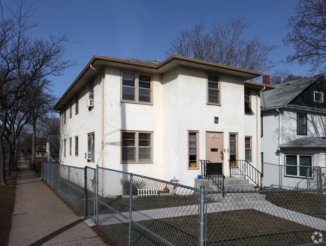 Primary Photo - 3601 Fremont Ave