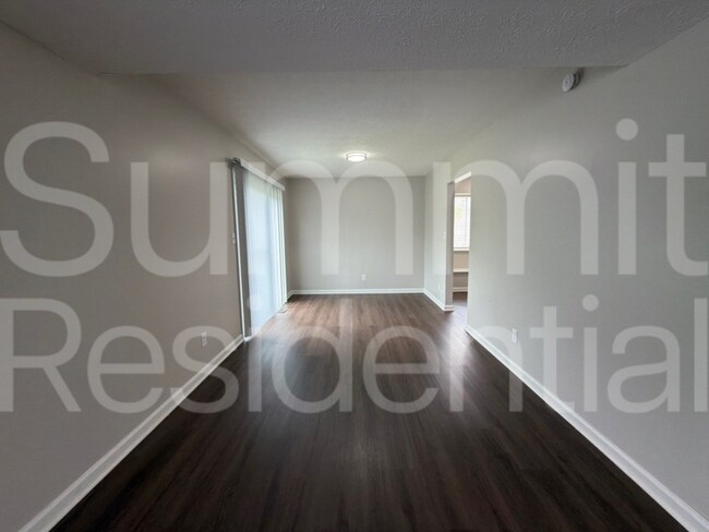 Foto del edificio - 3716 Rock Maple Dr