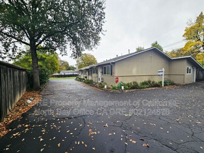 Foto del edificio - 475 Eastlick St