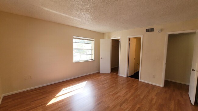 Building Photo - 7628 Forest City Rd