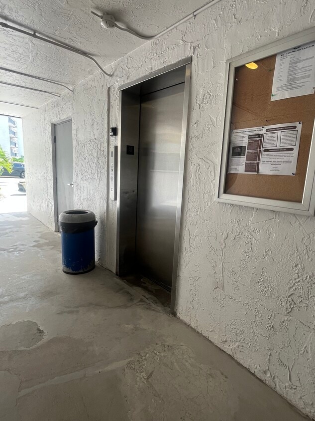 Photo - 14170 SW 84th St (Miami, FL)