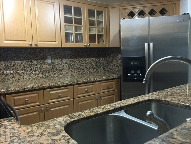 Foto del edificio - 8305 SW 152nd Ave