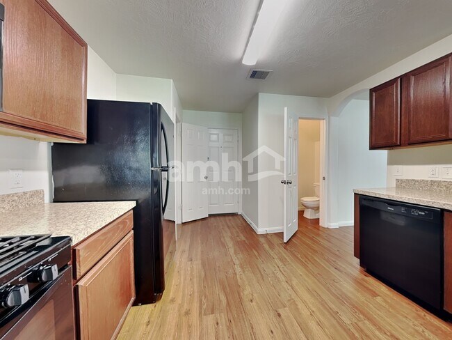 Foto del edificio - 22267 Doubletree Park Dr