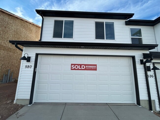 Building Photo - END UNIT - Brand New Home by DR. HORTON.