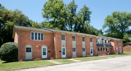 Primary Photo - 5239 King Arthurs Ct NW