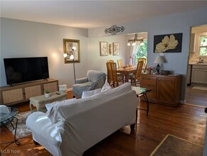 Building Photo - 1494 Hilton Dr