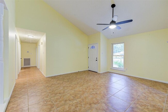 Building Photo - 2179 River Village Dr